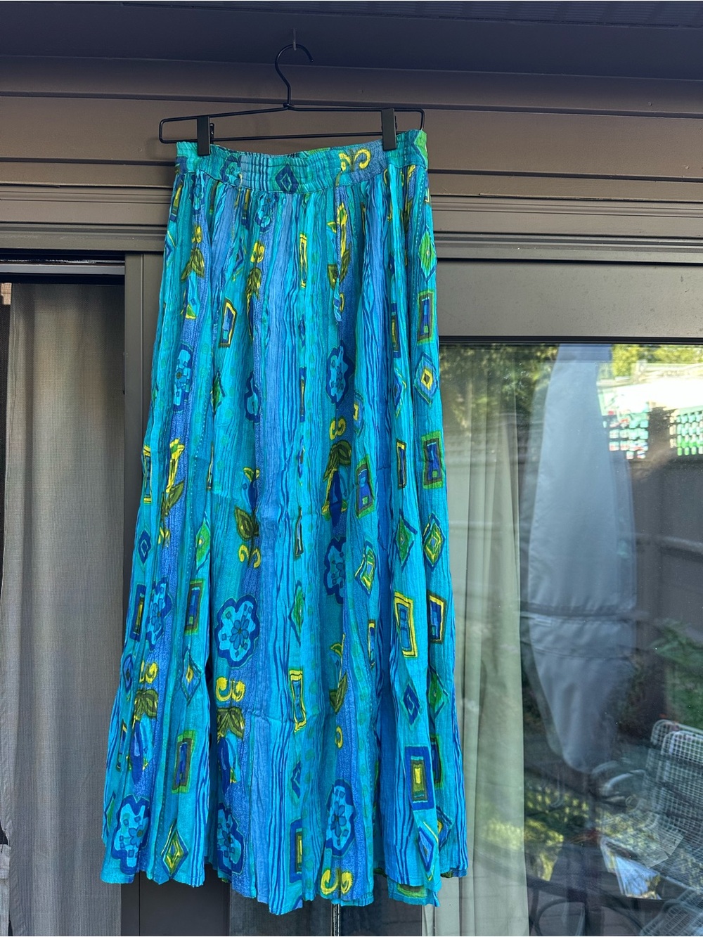 Blue Floral Pattern Maxi Skirt